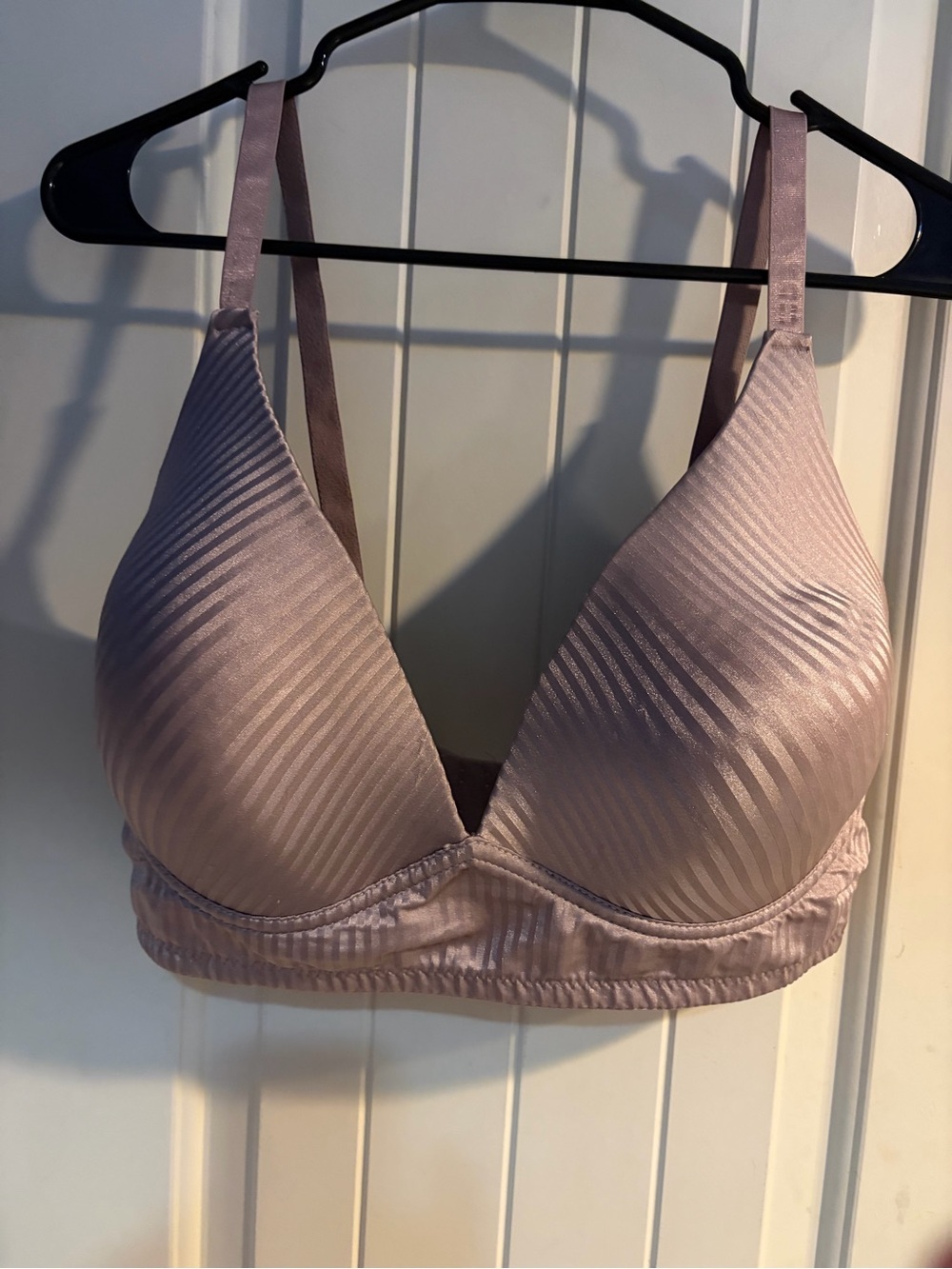 3 wirefree NWTS!! Adrienne Vittadini Bras Pink , Beige , Black 40 DD